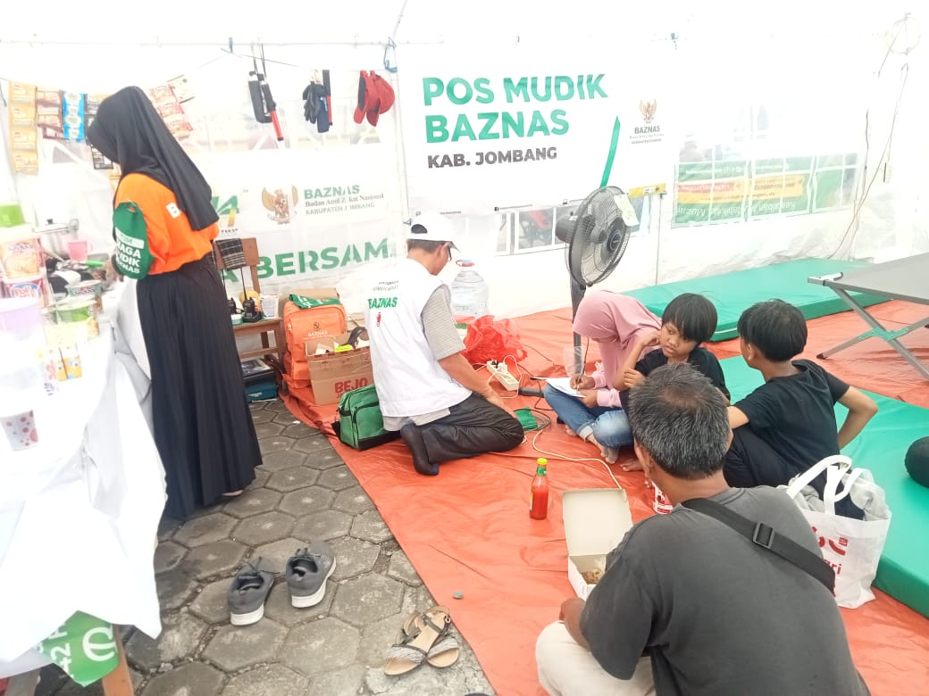 Baznas Tanggap Bencana Hadir di Pos Siaga Arus Balik Jombang, Layani Pemudik di Area Masjid Moeldoko