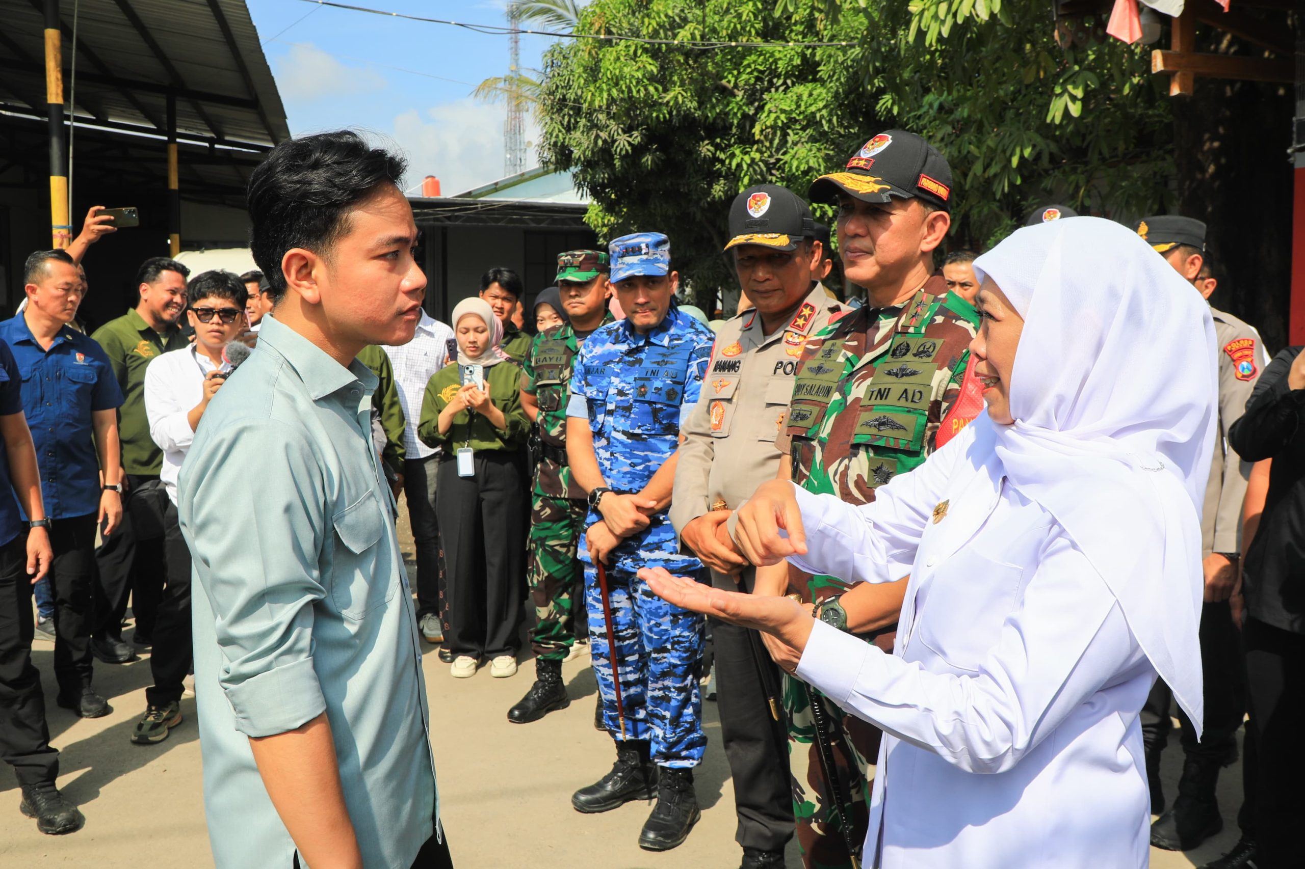 Dampingi Wapres RI  Tanam Padi Dan Tinjau Pabrik Beras di Ngawi, Gubernur Khofifah Tunjukkan Keunggulan Produktivitas Padi Ngawi