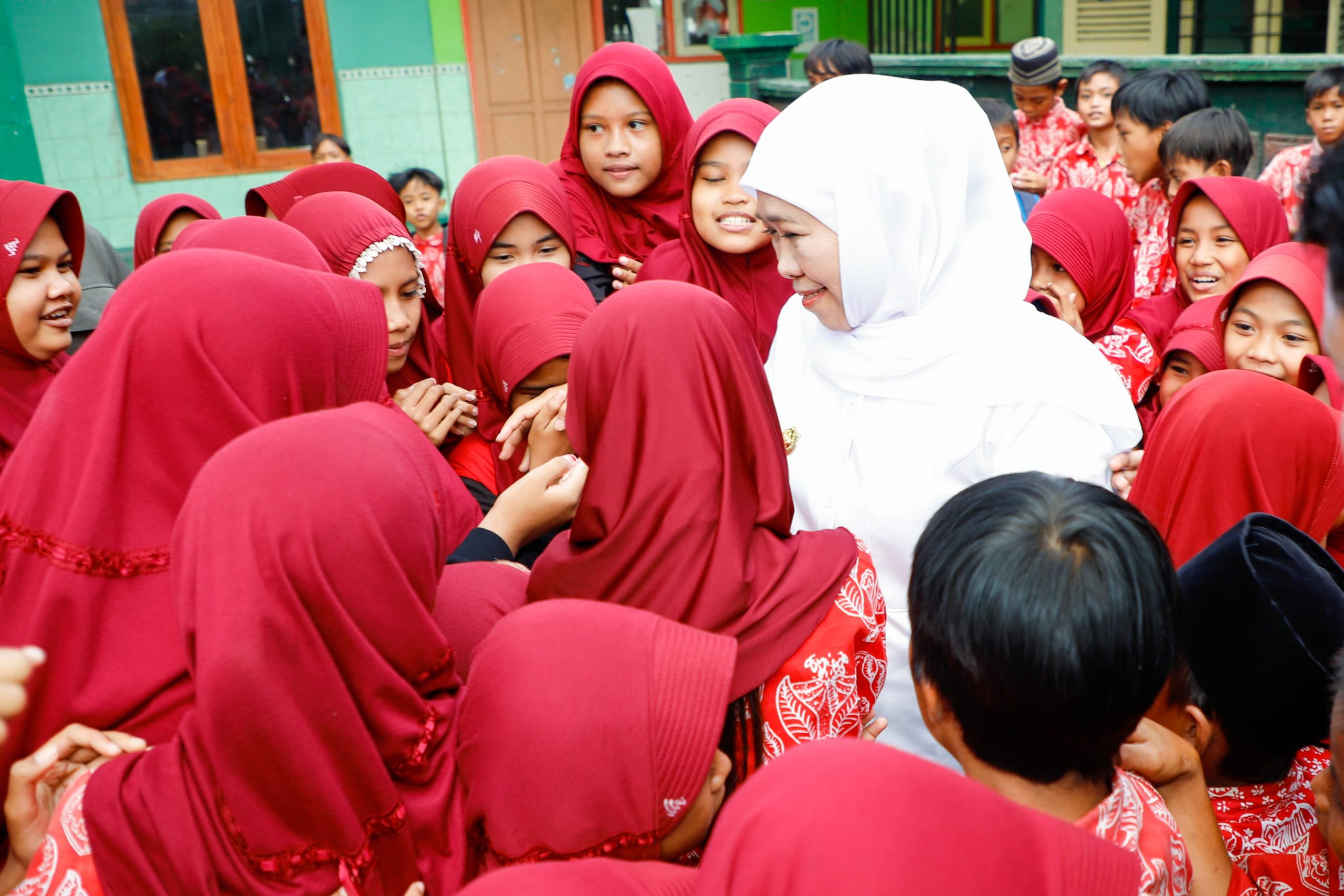 Pasang Delapan Titik Bronjong untuk Tiga Sungai di Probolinggo, Gubernur Khofifah Maksimalkan Upaya Cegah Abrasi Targetkan Tuntas Agustus