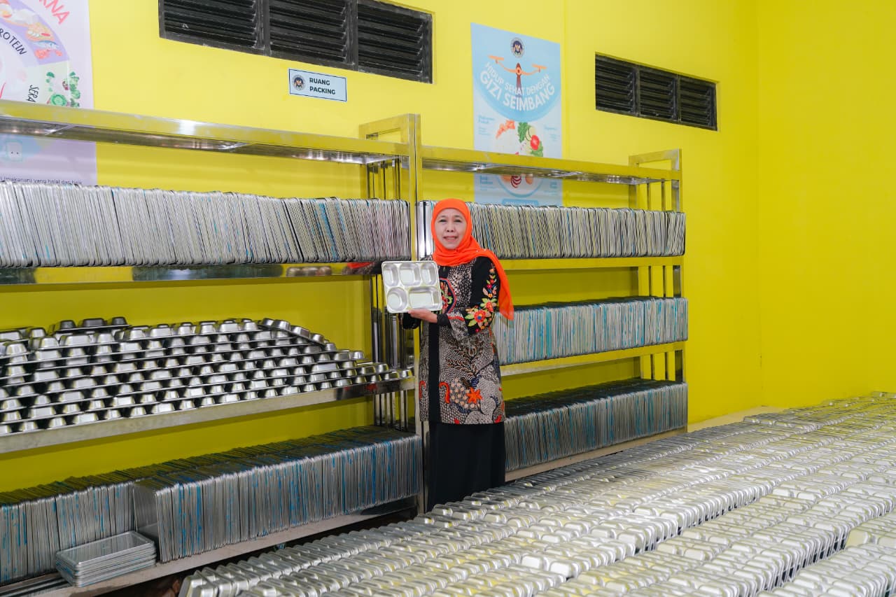 Gubernur Khofifah Tinjau Tambahan SPPG Ponpes Al Anwar, Perluas Distribusi Makan Bergizi Gratis di Bangkalan