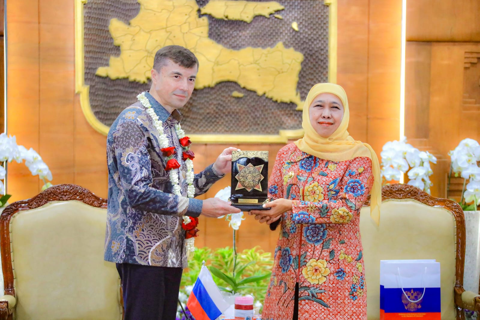 Gubernur Khofifah Sambut Duta Besar Rusia di Grahadi, Dorong Sinergi Maritim dan Inovasi Pendidikan