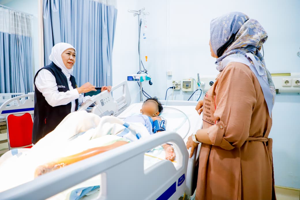 Gubernur Khofifah: Kisah Santri Selamat Ponpes Al Khoziny Tunjukkan Keteguhan Iman di Tengah Musibah