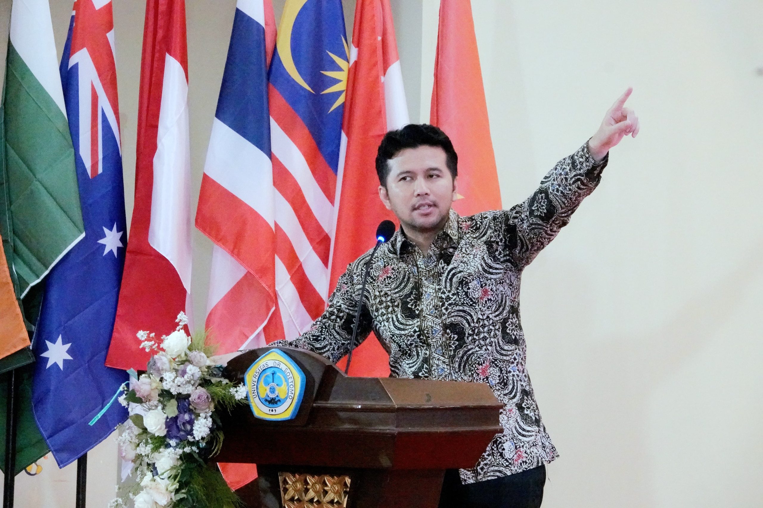 Paparkan Transformasi Digital dan Investasi, Wagub Emil Hadirkan Optimisme Ekonomi Jatim di Unitomo