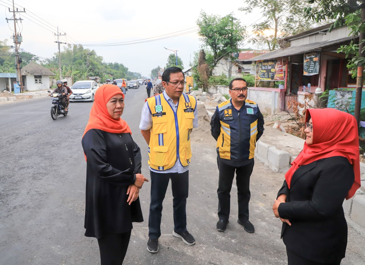 Gubernur Khofifah: Pelebaran Jalan 14 Meter di Magetan Perkuat Arus Logistik dan Mobilitas Pertanian