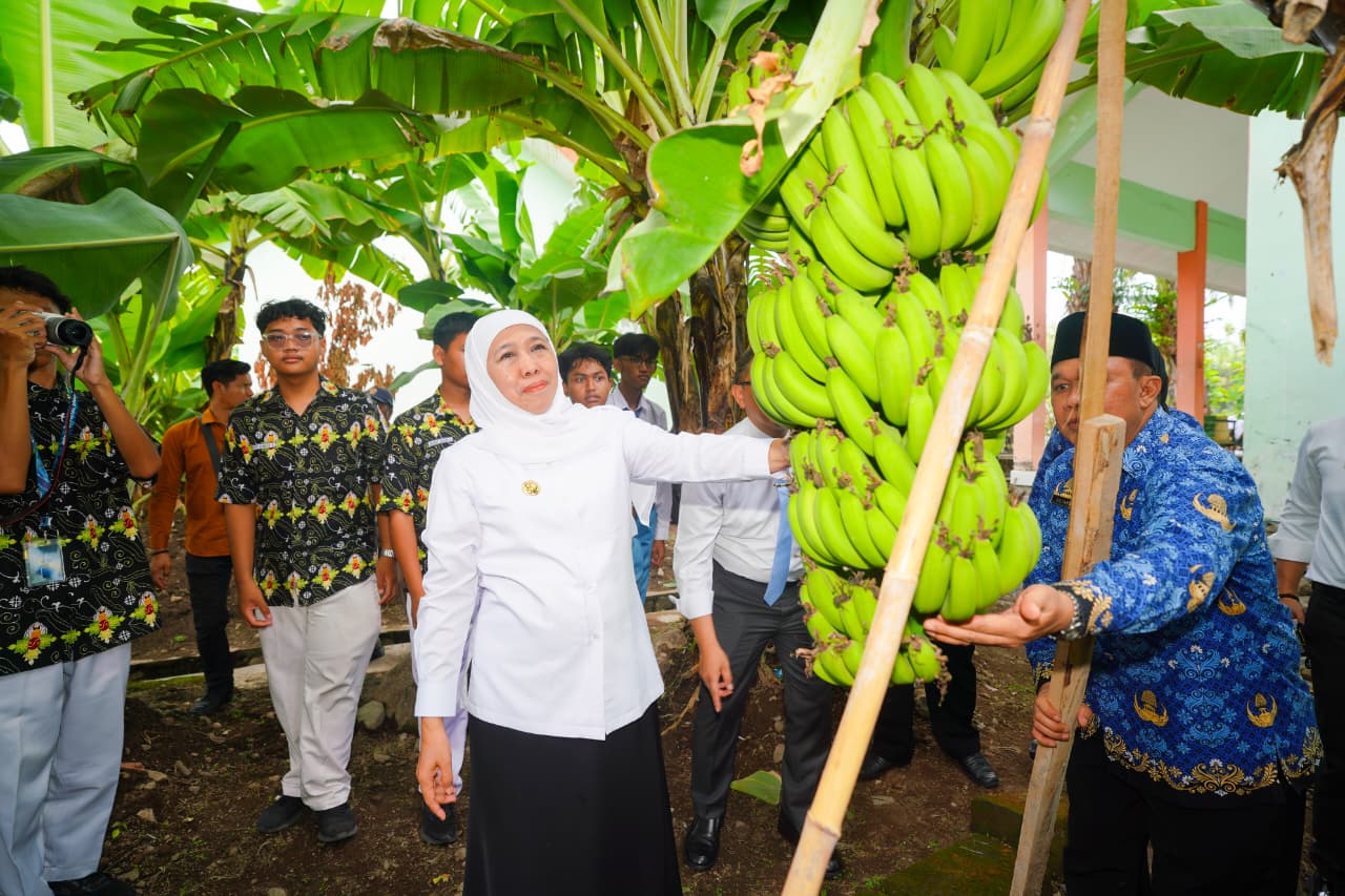 Gubernur Khofifah Kagumi Inovasi Siswa SMAN 1 Pandaan, Jadikan Model Pembelajaran Produktif dan Wirausaha