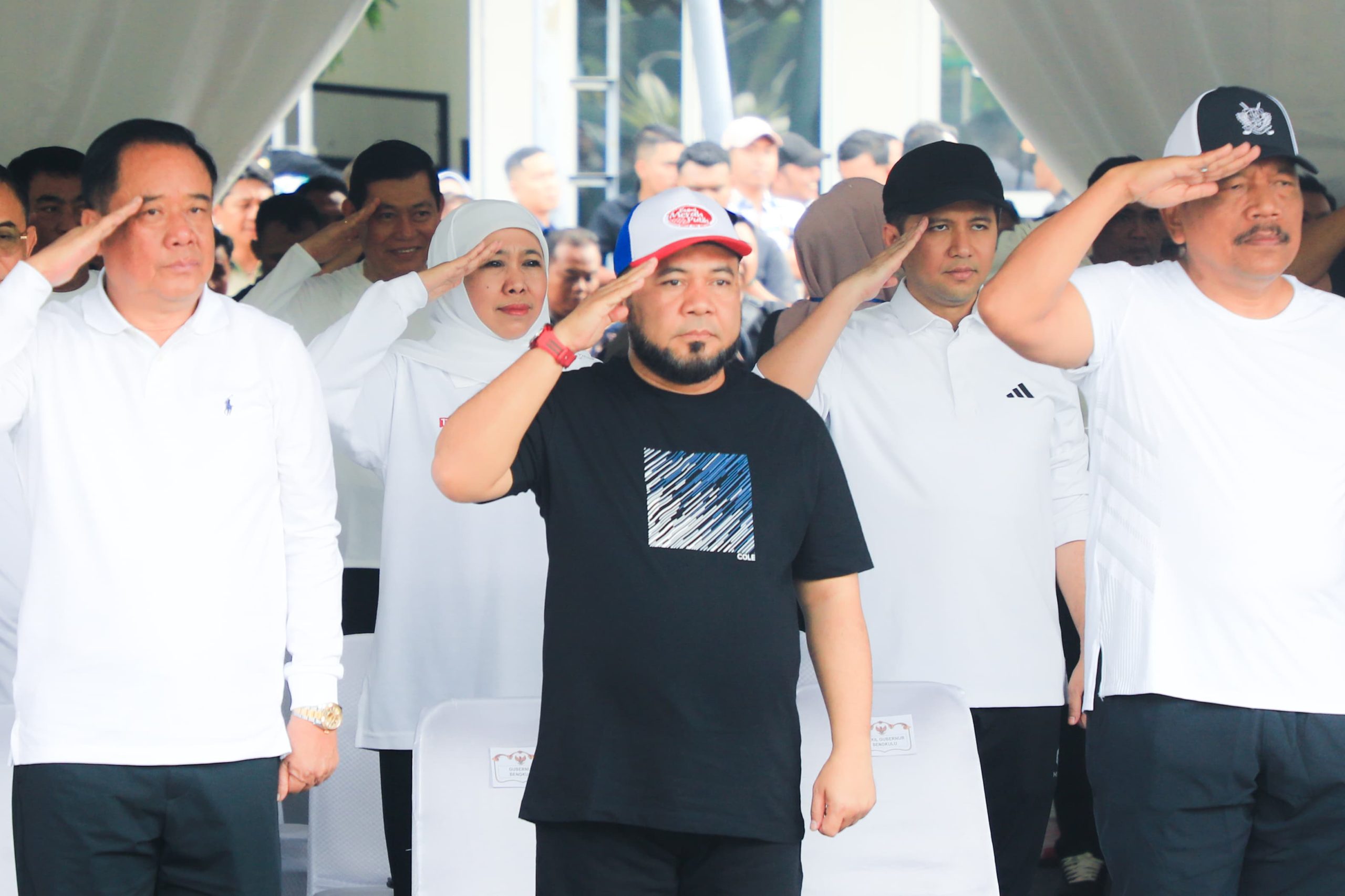 Ikuti Gladi Kotor Pelantikan Kepala Daerah-Wakil Kepala Daerah, Khofifah: Satukan Barisan Pikiran dan Program Untuk Majukan NKRI