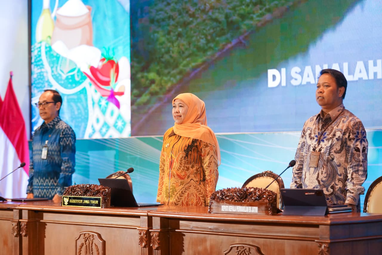 Gubernur Khofifah Bersama BI Jatim Luncurkan Dashboard TPID dan Kick Off TP2ED untuk Perkuat Ketahanan Ekonomi Daerah