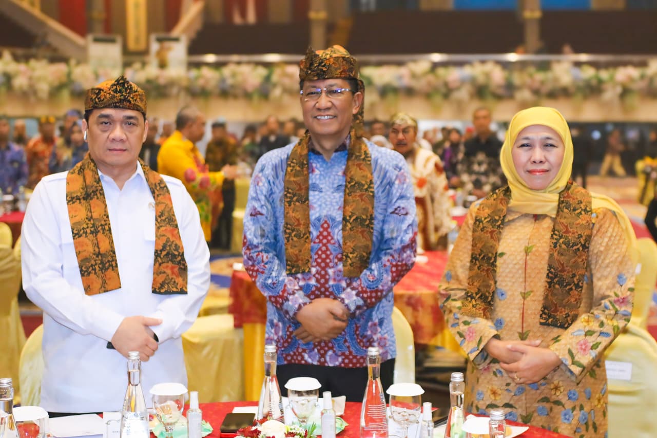 Gubernur Khofifah Raih Apresiasi Kemenkum RI atas Terbentuknya 8.494 Posbankum Desa/Kelurahan di Jawa Timur
