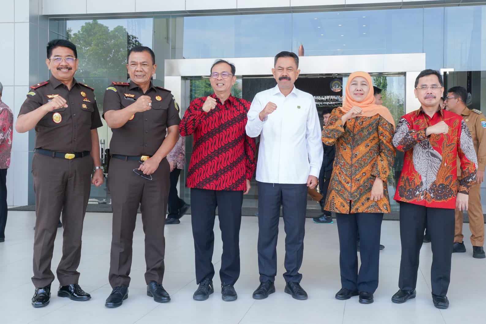 Gubernur Khofifah Tandatangani MoU Pidana Kerja Sosial, Optimis Sistem Pemidanaan Jatim Lebih Rehabilitatif
