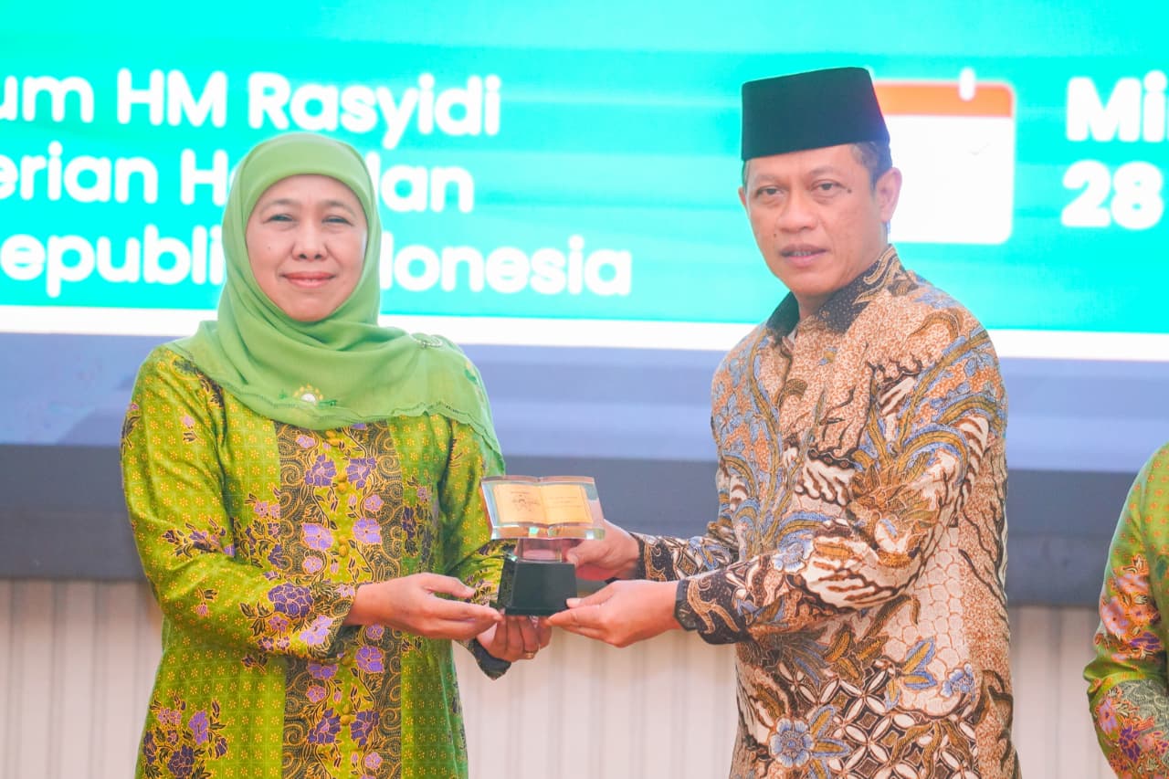 Khofifah Saksikan MoU Muslimat NU–KLH RI, Dorong Mustika Darling Jadi Motor Perubahan dan Kekuatan Baru Gerakan Pelestarian Lingkungan Berbasis Masyarakat