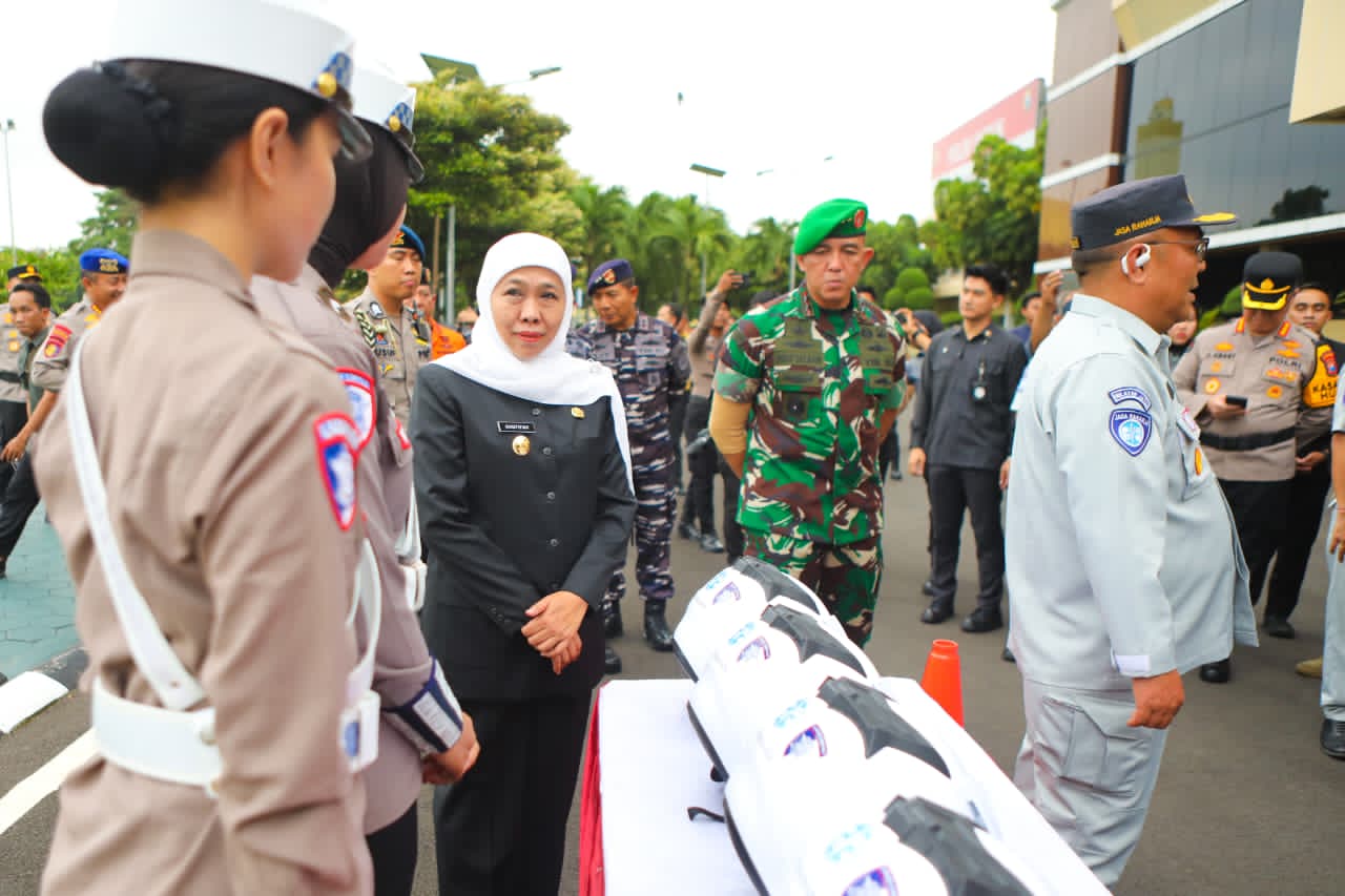 Gubernur Khofifah Tegaskan Soliditas Lintas Sektor Jadi Fondasi Keamanan Perayaan Natal dan Tahun Baru di Jatim