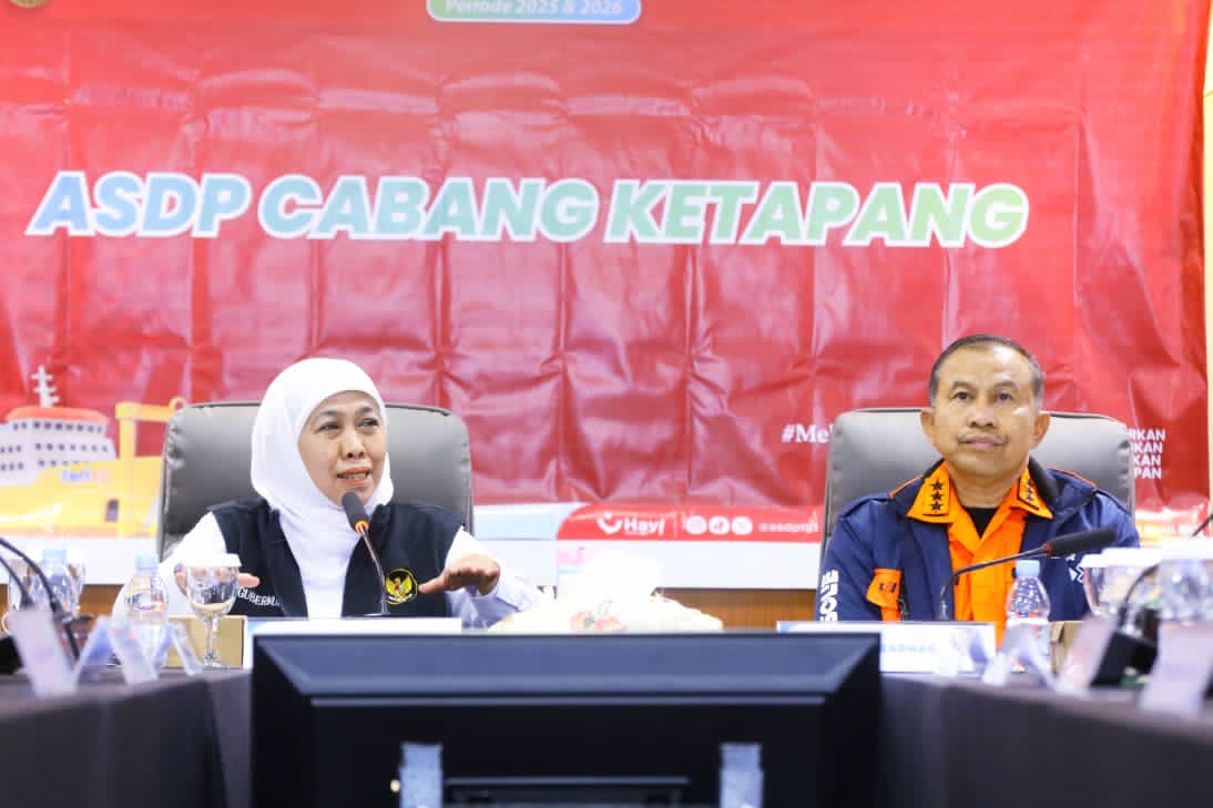 Doa & Mitigasi Dipadukan, Gubernur Khofifah dan Kepala Basarnas Tinjau ASDP Ketapang, Imbau Waspada Wisata Bahari di Puncak Hujan 2026