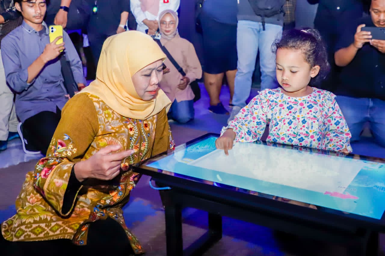 Gresik Universal Science Jadi Rujukan Wisata Literasi Digital Edukatif Religius, Gubernur Khofifah Tegaskan Integrasi Membaca, Mendengar, dan Melihat di Era Society 5.0
