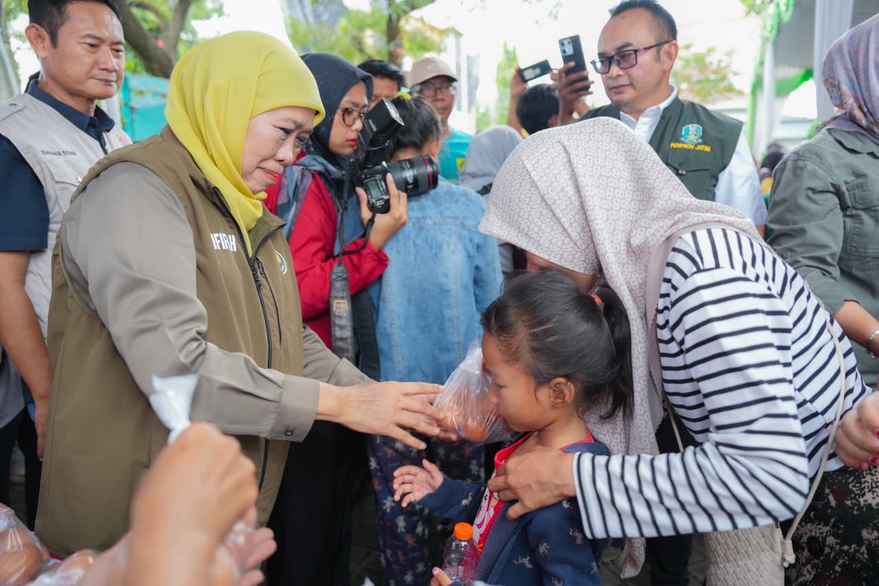 Gubernur Khofifah Gelar Pasar Murah Kedua 2026 di Lamongan, Jaga Daya Beli Jelang Ramadan