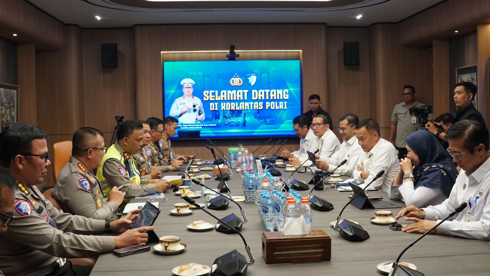 Kemenhub Gandeng Polri Tertibkan Angkutan Barang