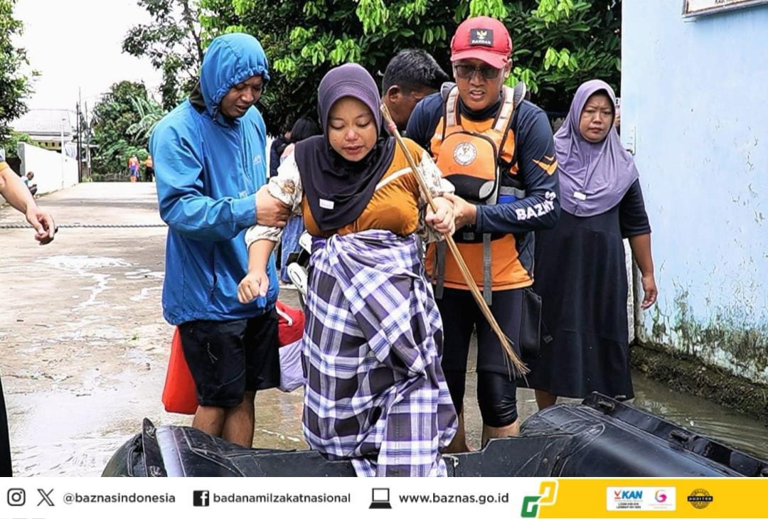BAZNAS Hadir Selamatkan Ibu Hamil di Tengah Banjir