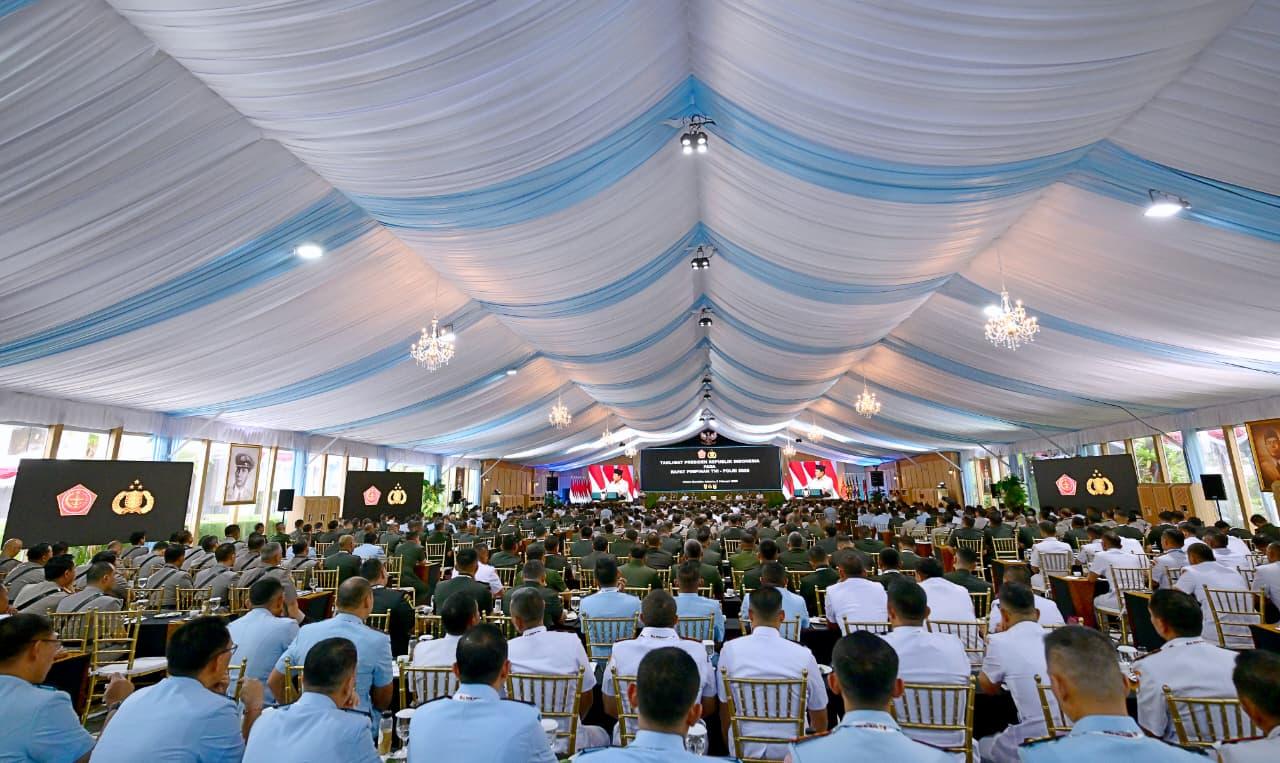 Presiden Tekankan Sinergi dan Evaluasi Kinerja TNI–Polri