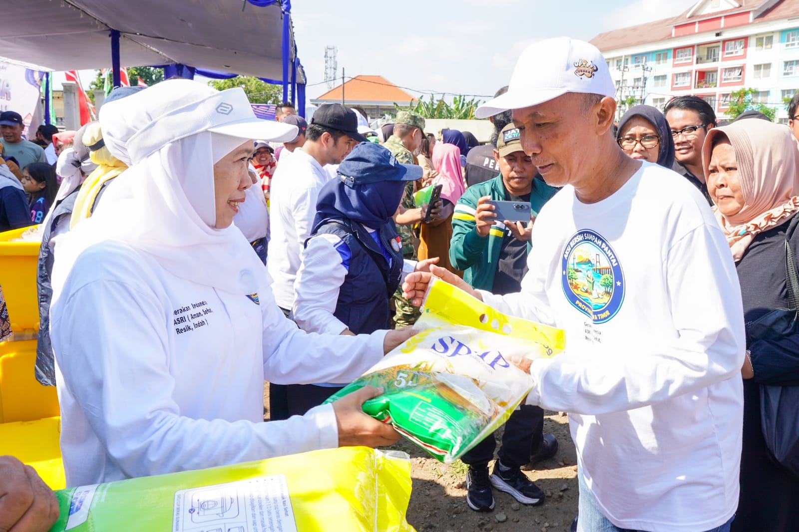 Gubernur Khofifah Perluas Jangkauan Pasar Murah ke Wilayah Hinterland Surabaya, Jaga Pasokan Aman