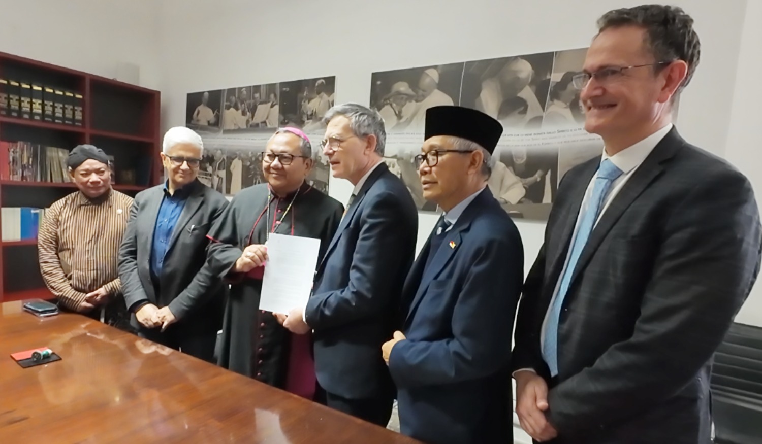 Langkah Bersejarah, Vatikan Gunakan Bahasa Indonesia