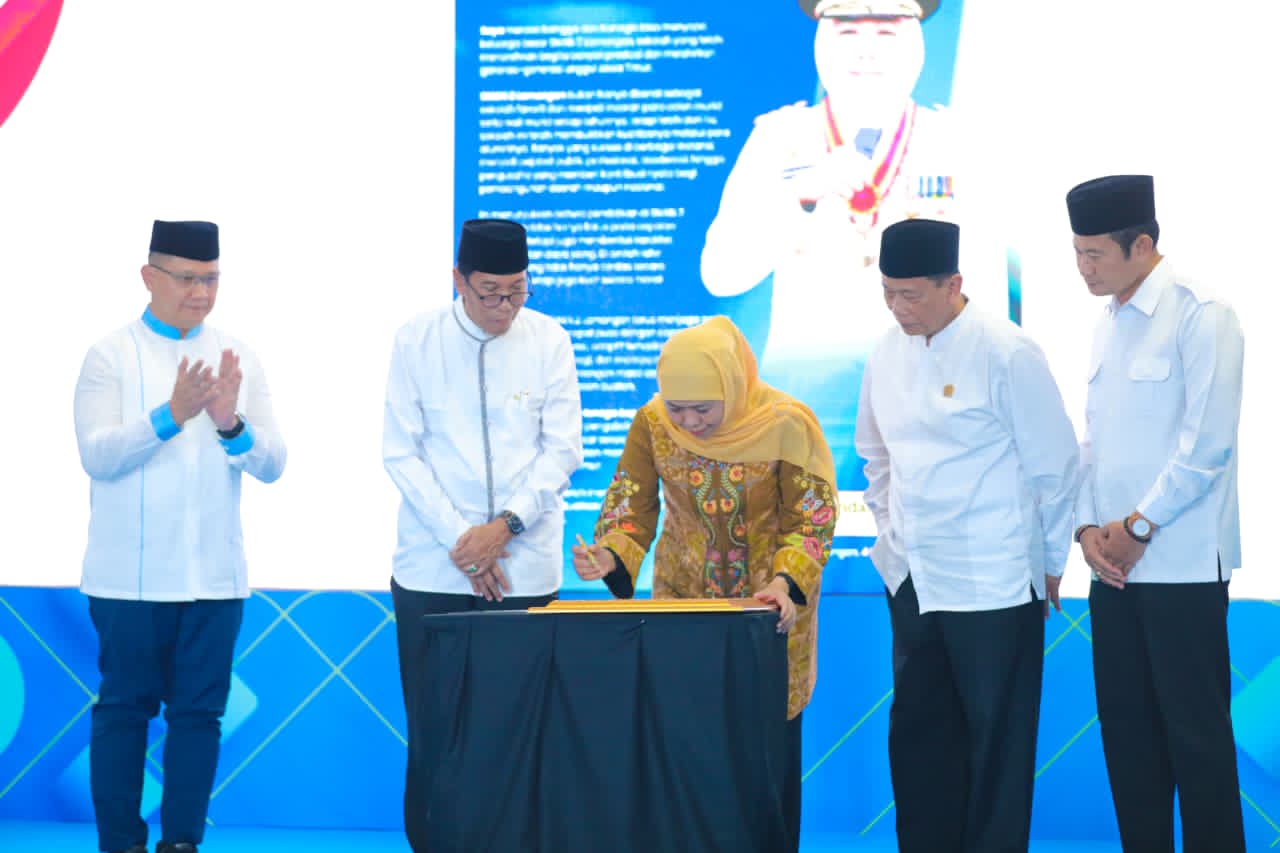 Gubernur Khofifah Indar Parawansa Resmikan Peningkatan Sarana 51 SMA, SMK, dan SLB di Lamongan–Gresik