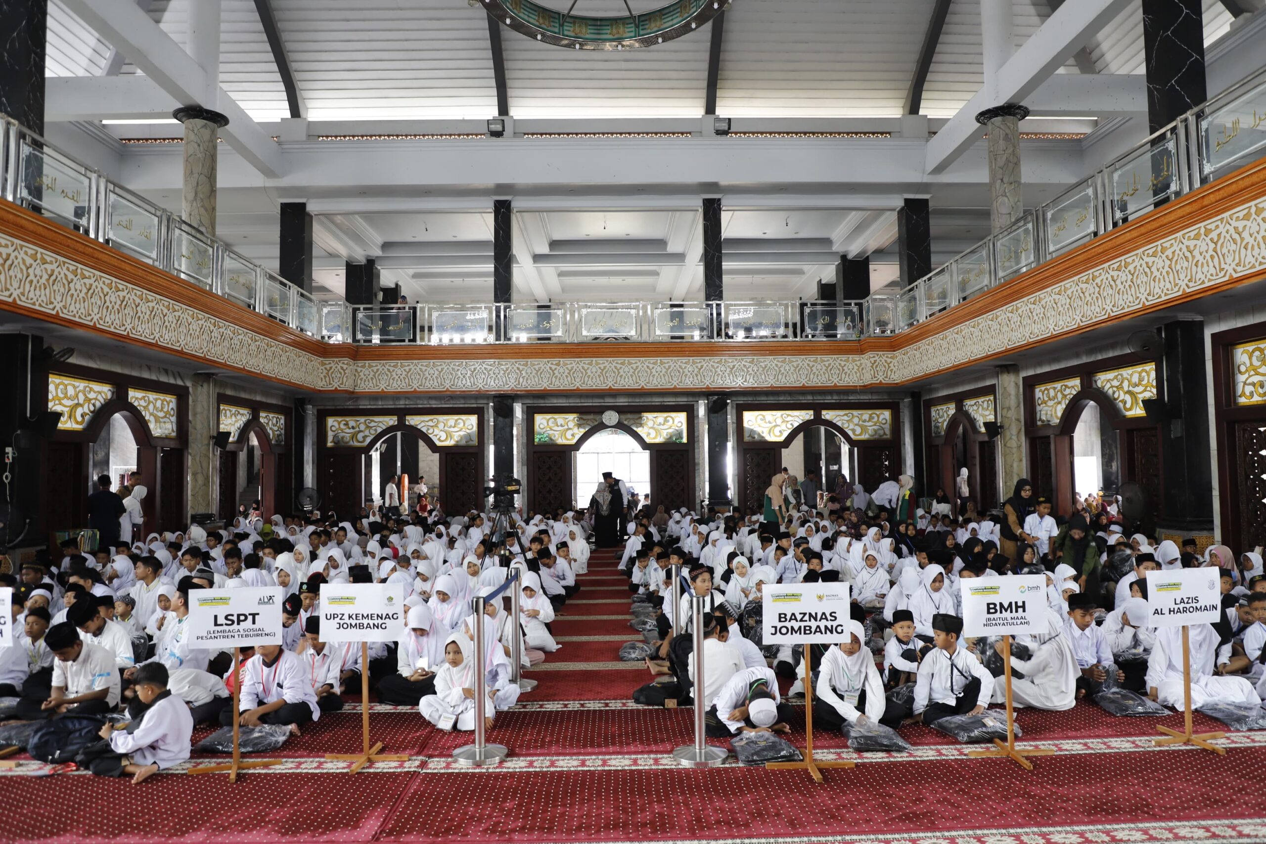Santunan Anak Yatim Meriahkan Peluncuran Gerakan Jombang Berinfaq