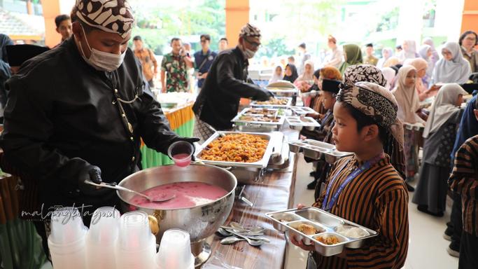Uji Coba MBG Prasmanan Tingkatkan Kualitas Konsumsi Siswa