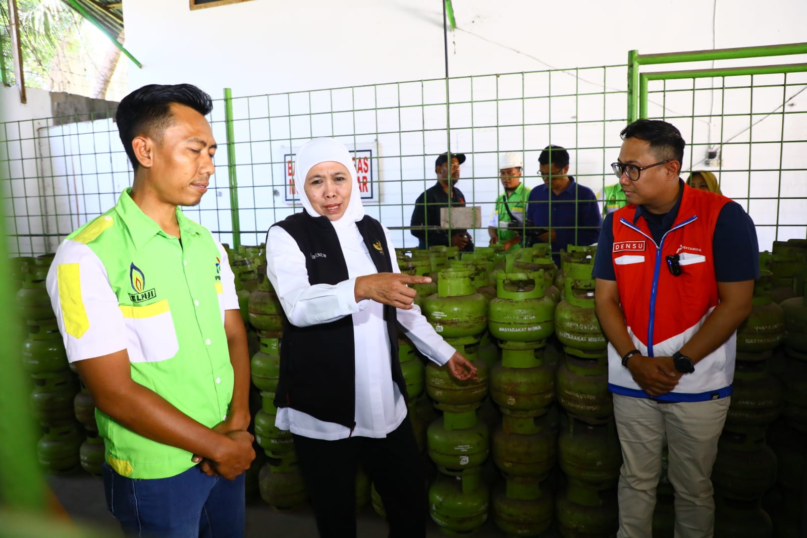 Antisipasi Gejolak Pasokan Energi, Gubernur Khofifah Minta Warga Tidak Panic Buying dan Gunakan LPG Subsidi Secara Tepat Sasaran