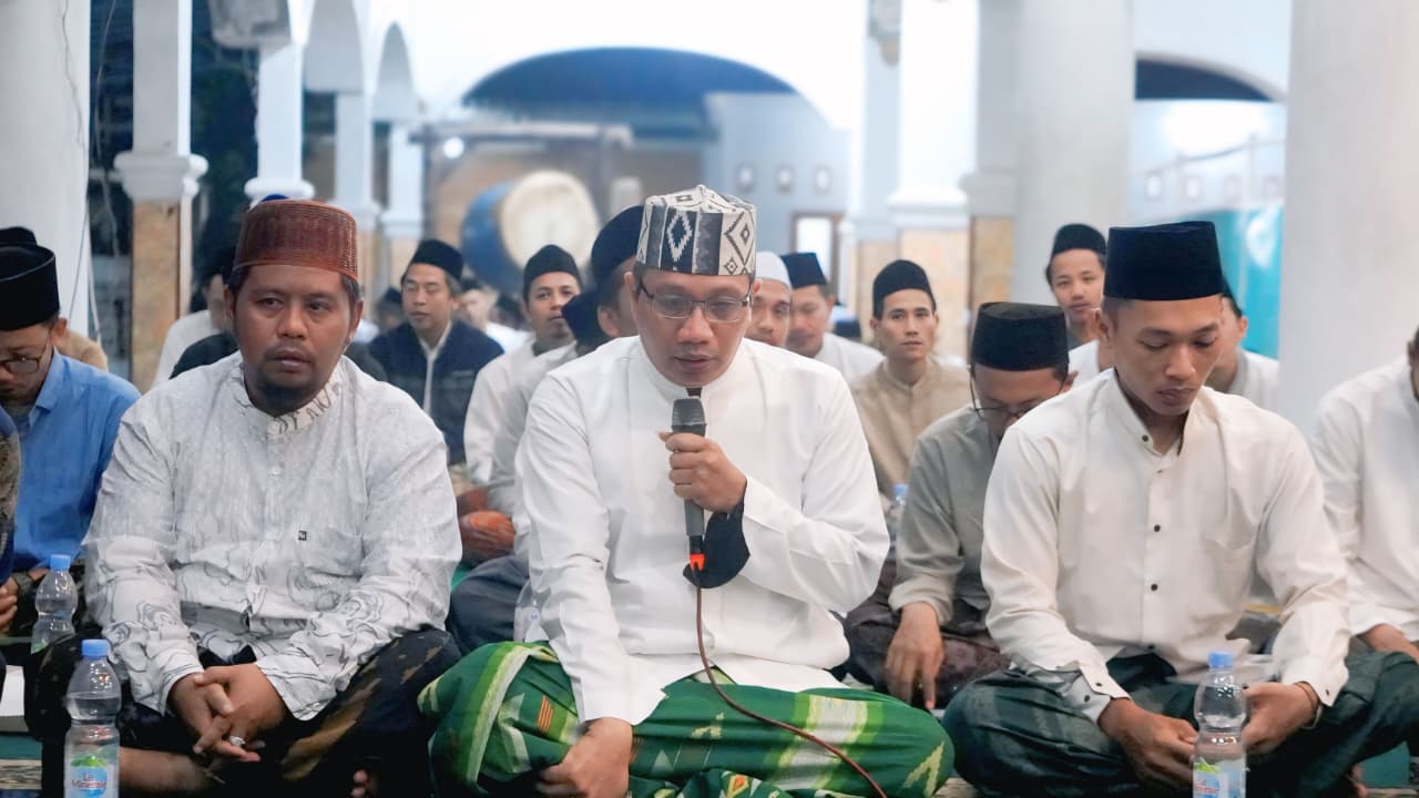 Momentum Halal Bihalal HIKAM Jombang, Kyai Idris dan Mbah Bolong Tekankan Nilai Adab, Keistiqamahan dan Spirit Dakwah Abah Djamal