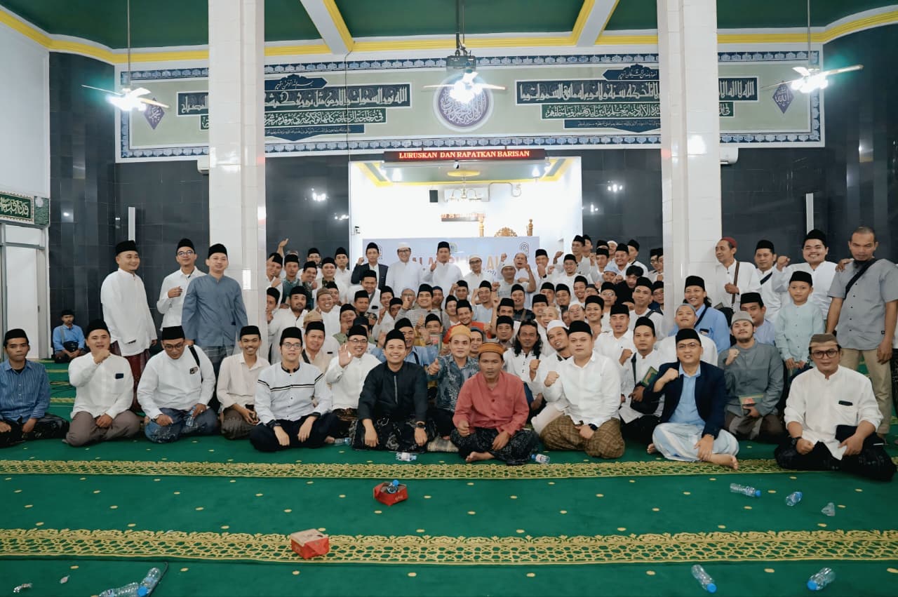 Halal Bihalal HIKAM Jabodetabek–Jabar Berlangsung Khidmat, Kyai Idris Djamal Ajak Alumni Jaga Ta’alluq dengan Guru