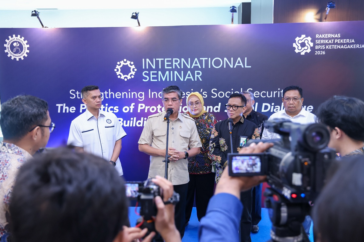 Yassierli Tegaskan Hak Perlindungan Sosial bagi Seluruh Pekerja