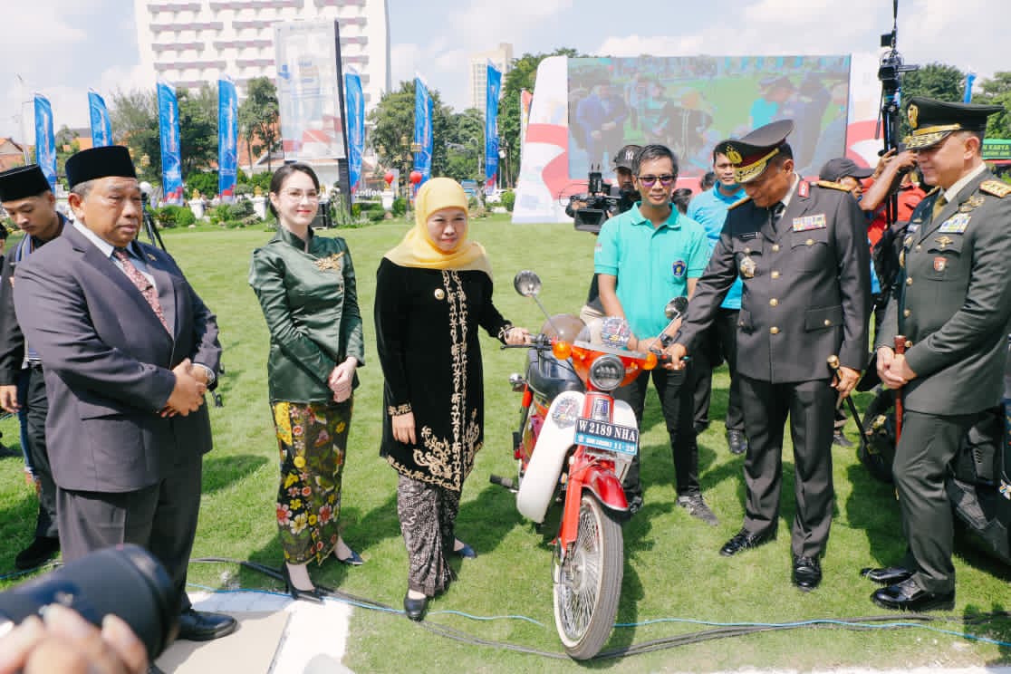 Gubernur Khofifah Sebut Karya Kendaraan Listrik SMK Jatim Siap Bersaing di Industri Masa Depan