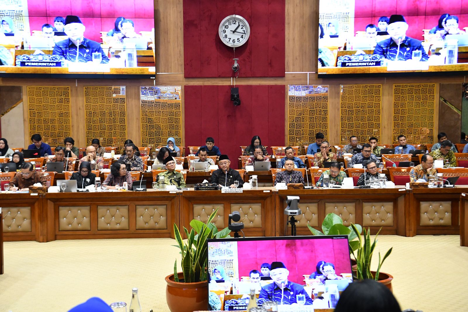 Surat Edaran Mendikdasmen Disebut Jadi Jembatan Masa Transisi Penataan Guru Non-ASN