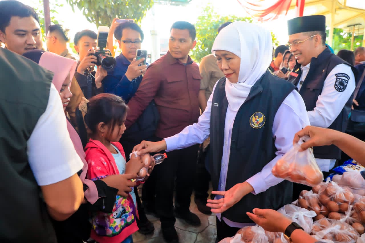 Gubernur Khofifah Hadirkan Pasar Murah Bersubsidi di Probolinggo, Bantu Masyarakat Akses Kebutuhan Pokok Terjangkau