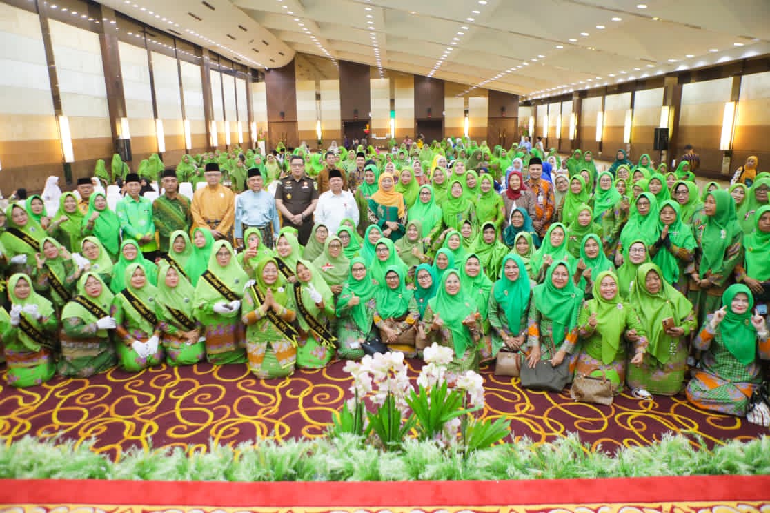 Gubernur Khofifah Perkuat Peran Muslimat NU sebagai Agen Perdamaian Dunia melalui Penguatan SDM, Layanan Hukum, dan Peace Maker