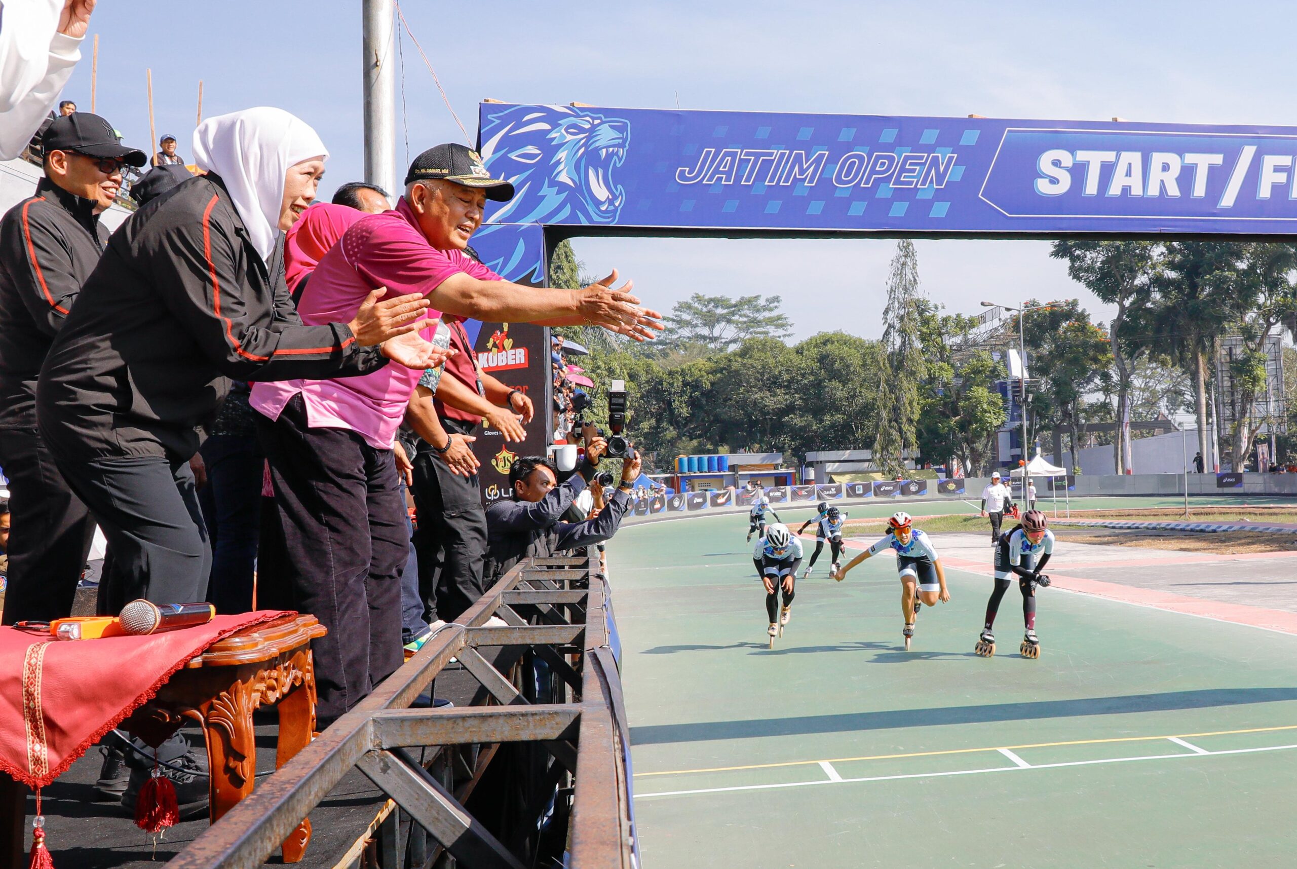 Gubernur Khofifah Buka Kejurnas Sepatu Roda Jatim Open I yang Diikuti 2.436 Atlet, Perkuat Pembinaan Menuju Prestasi Nasional